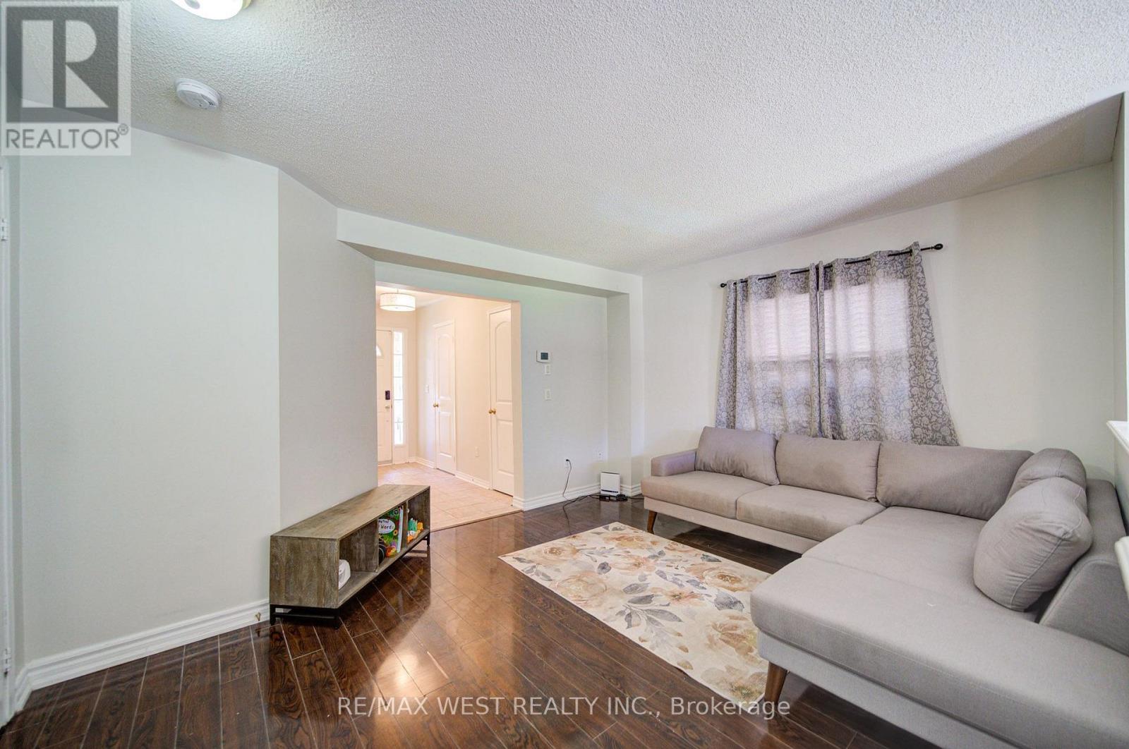 143 Allworth Crescent Property Photo 8