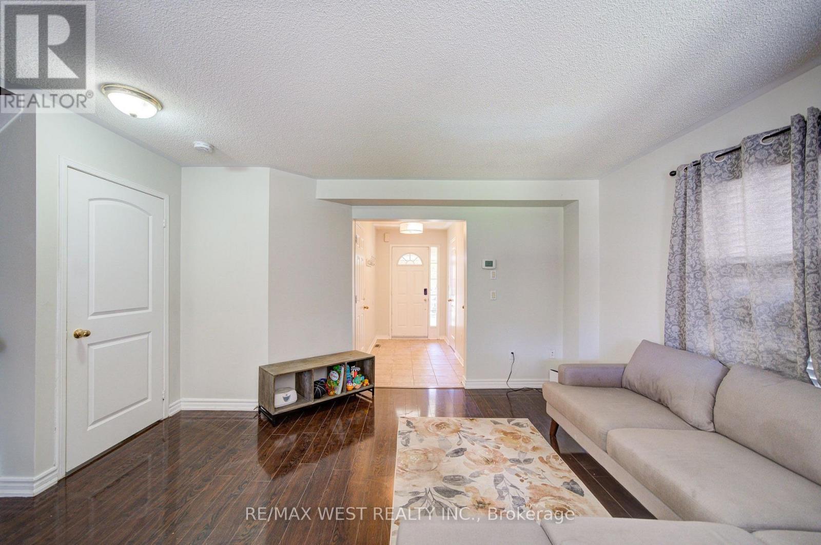 143 Allworth Crescent Property Photo 9