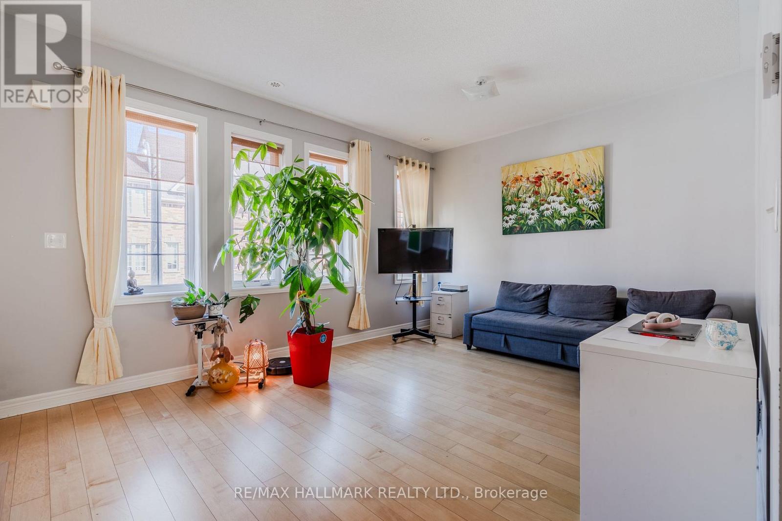 24 Carnahan Terrace Property Photo 2
