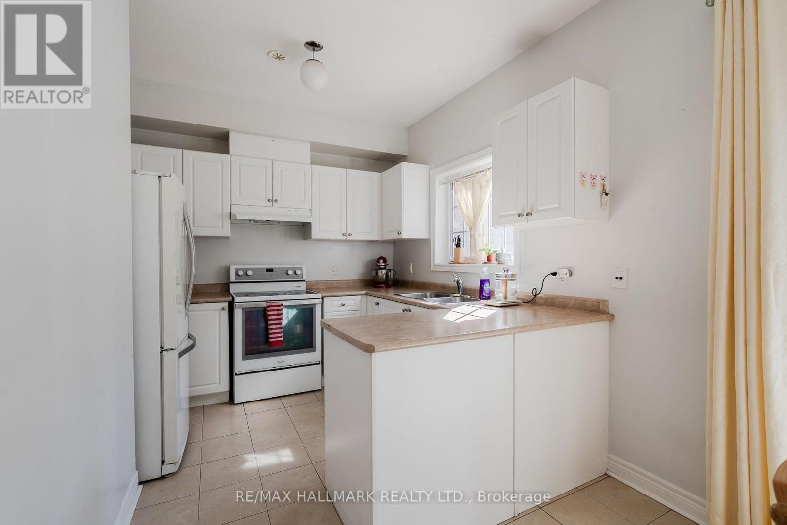 24 Carnahan Terrace Property Photo 5