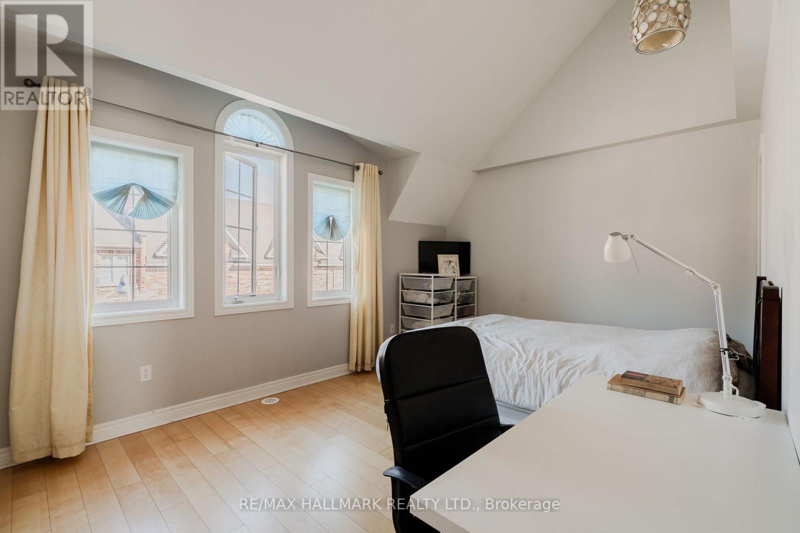 24 Carnahan Terrace Property Photo 11