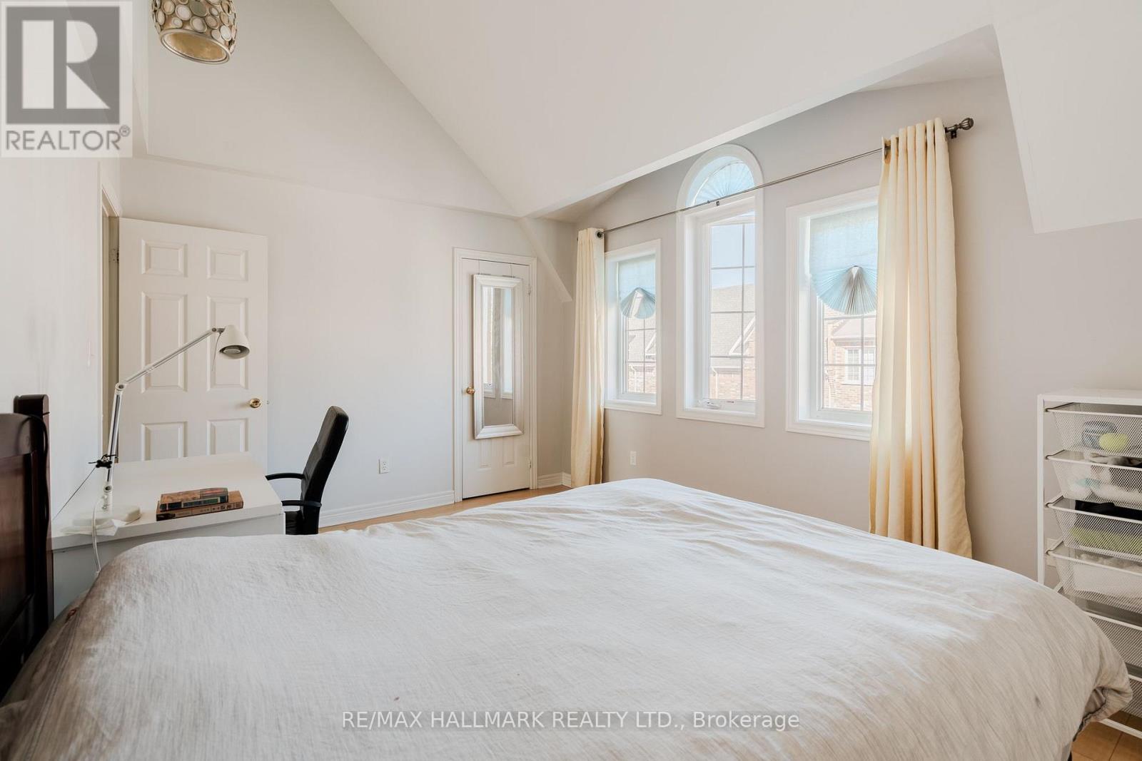 24 Carnahan Terrace Property Photo 12