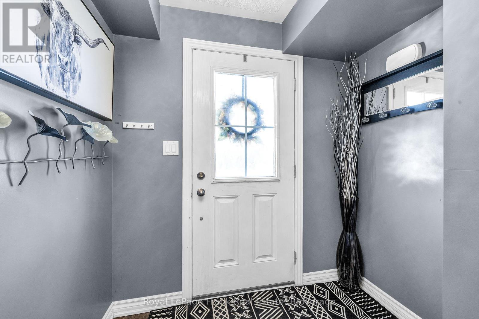 5 Markham Trail Property Photo 3
