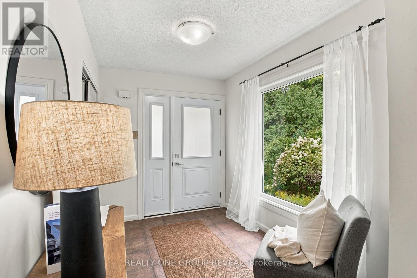 2163 Boundary Road Property Photo 4