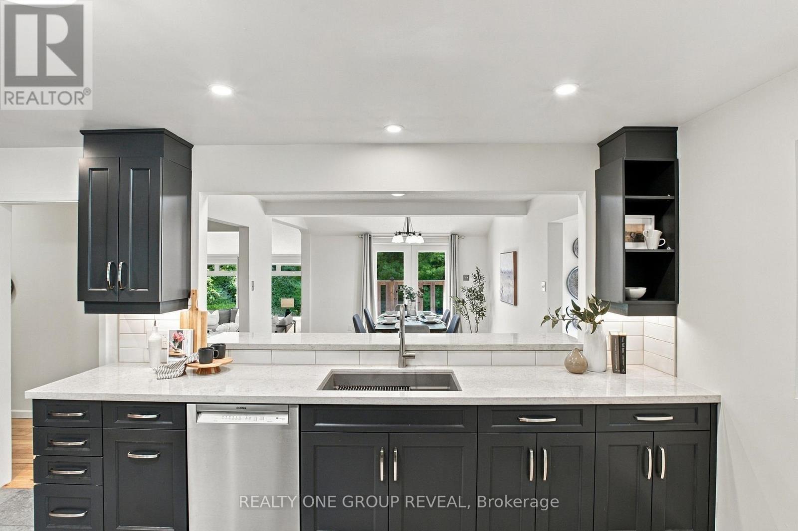 2163 Boundary Road Property Photo 8