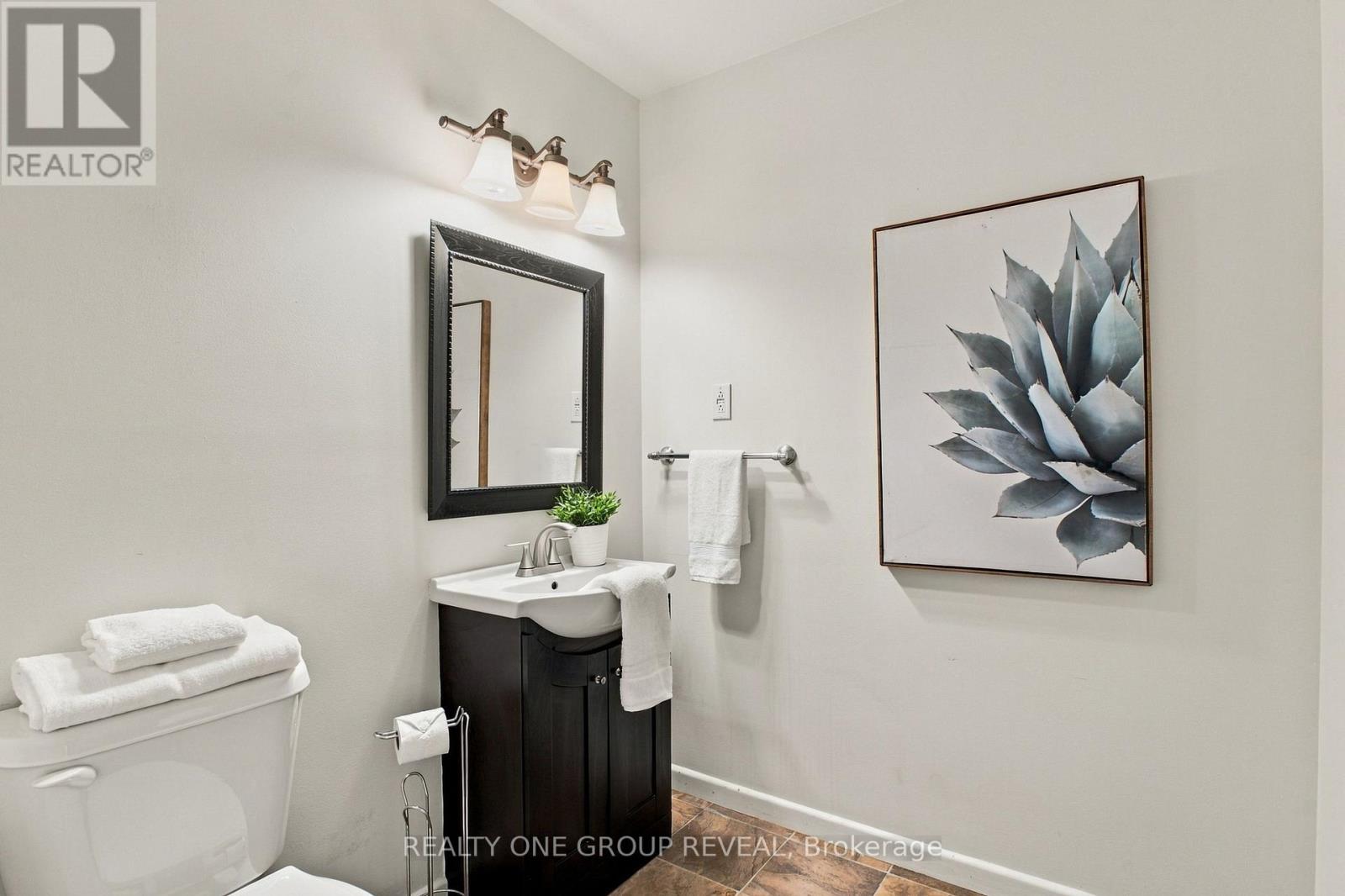 2163 Boundary Road Property Photo 22
