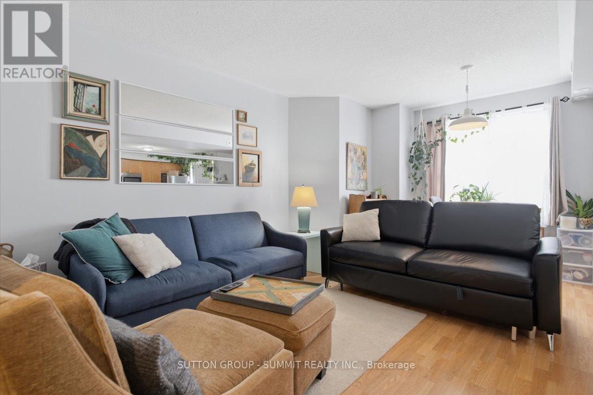 201 - 25 Strangford Lane Property Photo 3