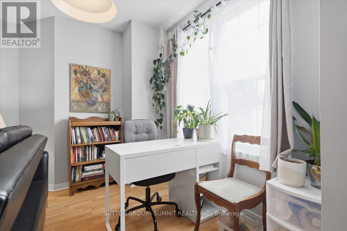 201 - 25 Strangford Lane Property Photo 7