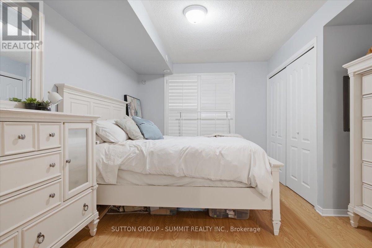 201 - 25 Strangford Lane Property Photo 16