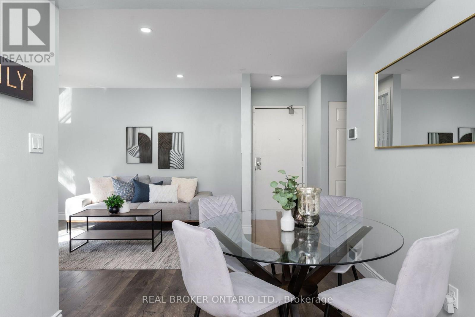 12 - 1100 OXFORD STREET Property Photo 1