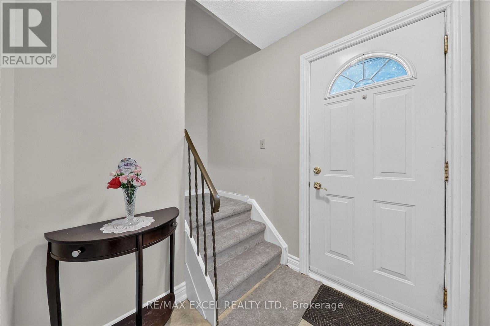26 Lighthall Crescent Property Photo 8
