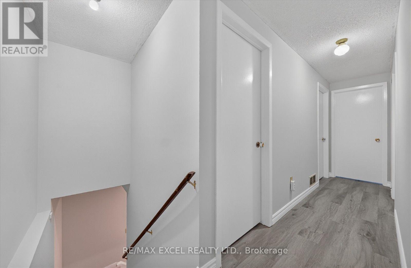 26 Lighthall Crescent Property Photo 12