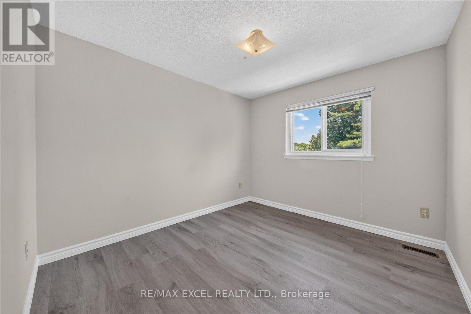 26 Lighthall Crescent Property Photo 17