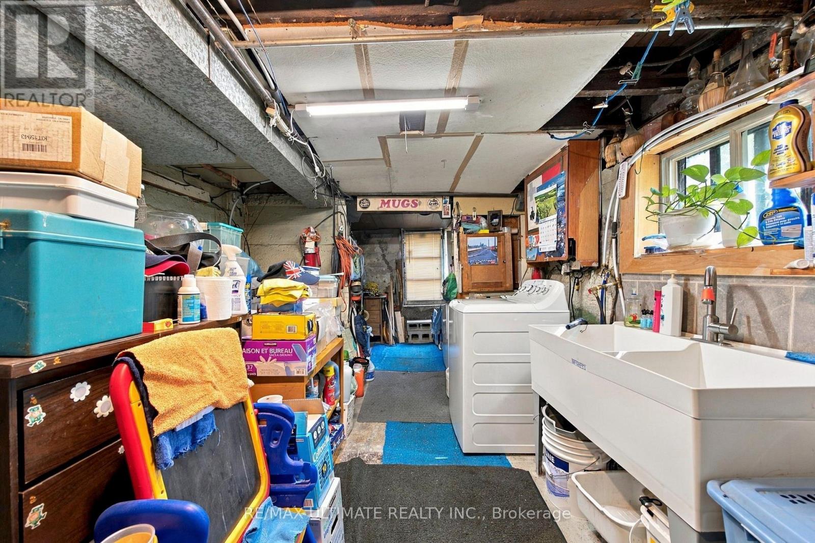 426 Woodfield Road Property Photo 12
