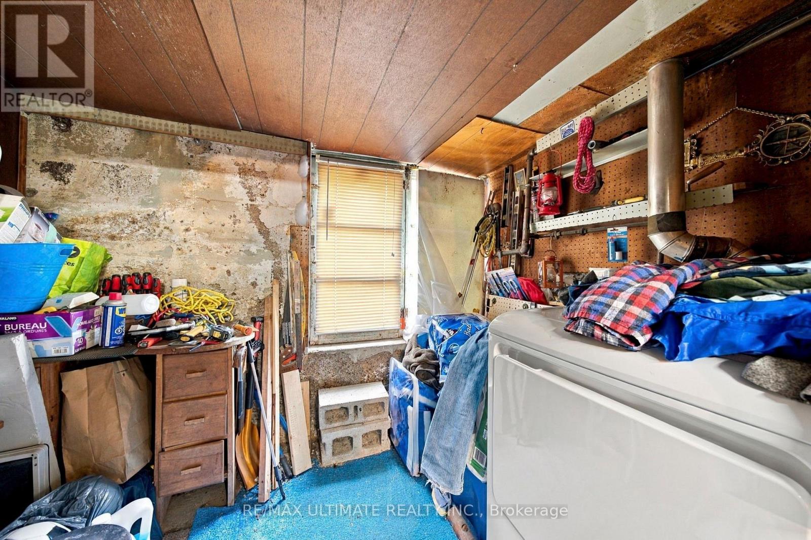 426 Woodfield Road Property Photo 13