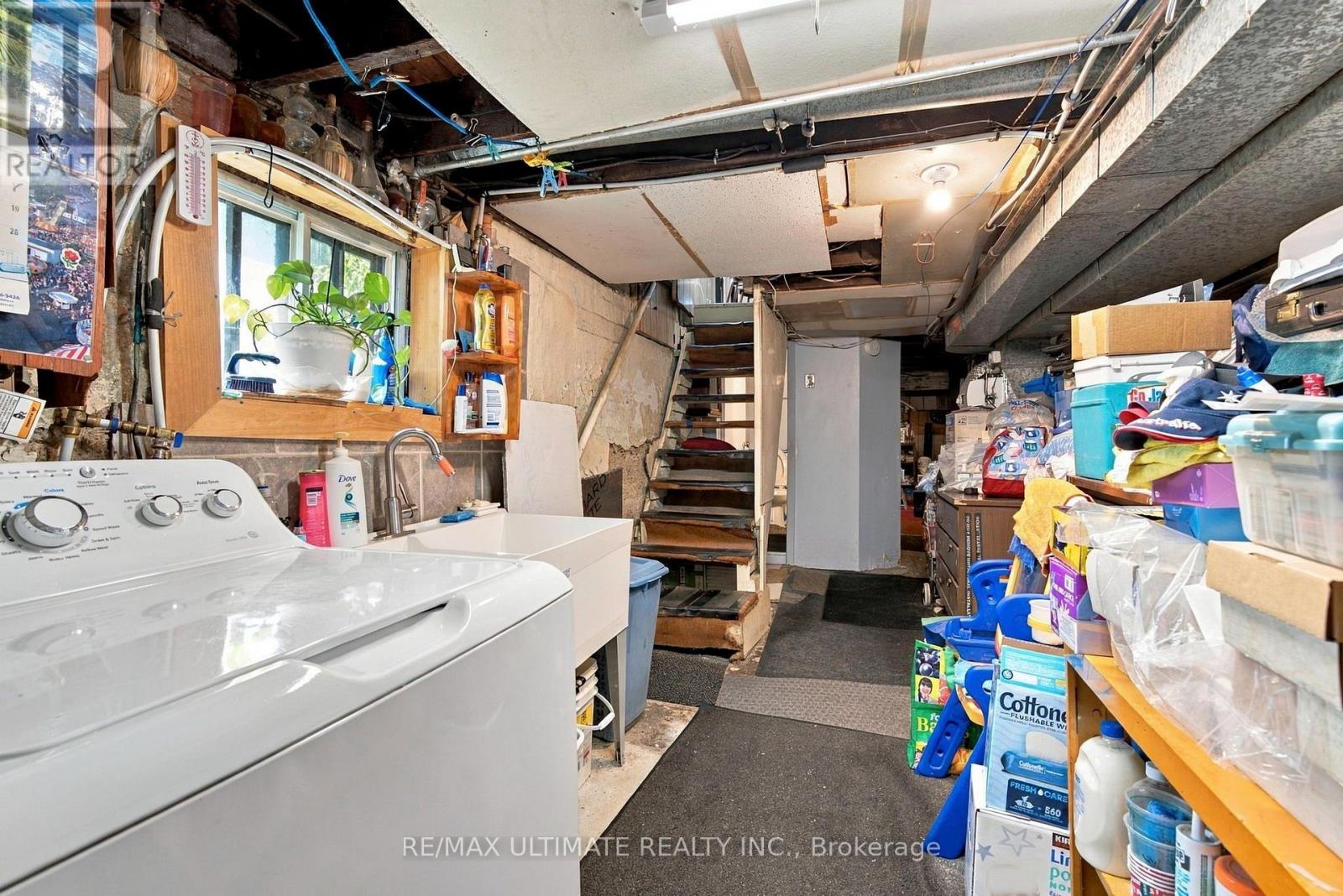 426 Woodfield Road Property Photo 14