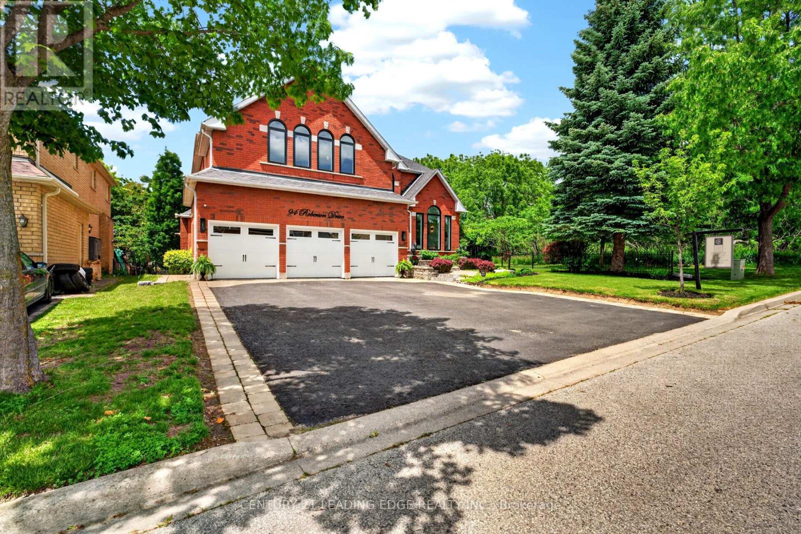 94 Roberson Drive Property Photo 3