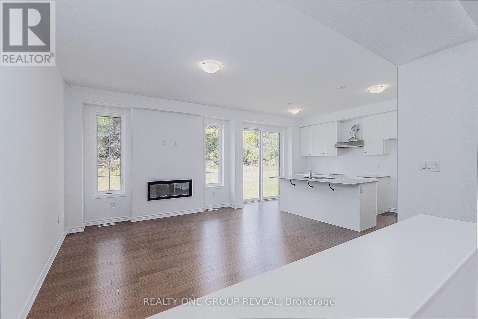 3418 Deepglade Path Property Photo 8
