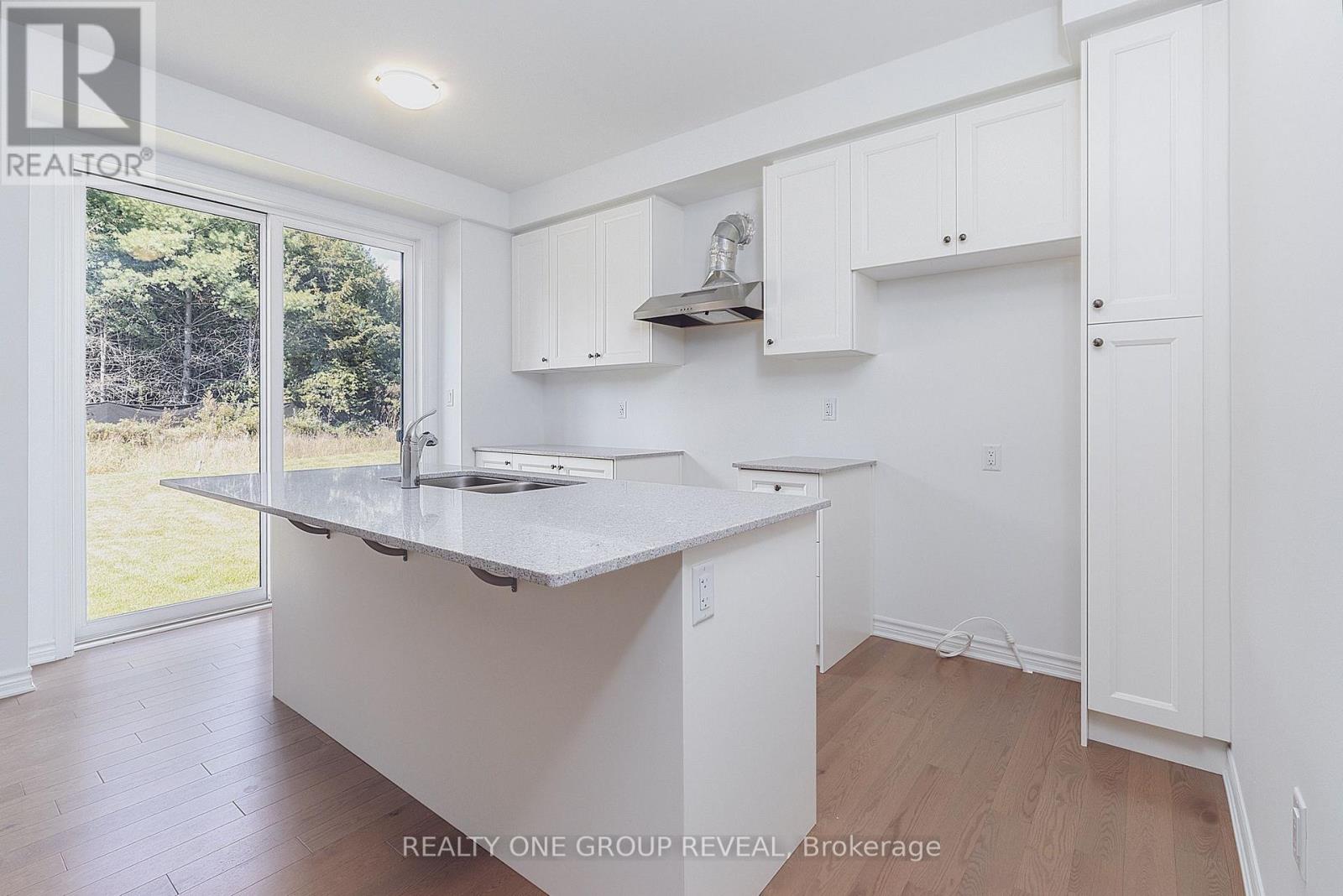 3418 Deepglade Path Property Photo 11