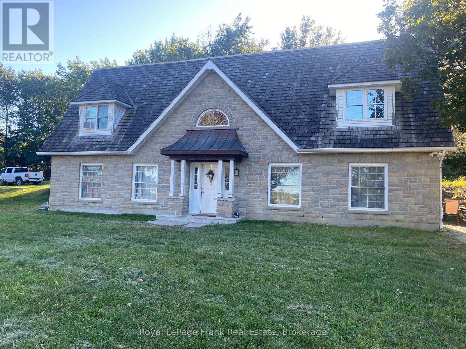 2590 TAUNTON ROAD