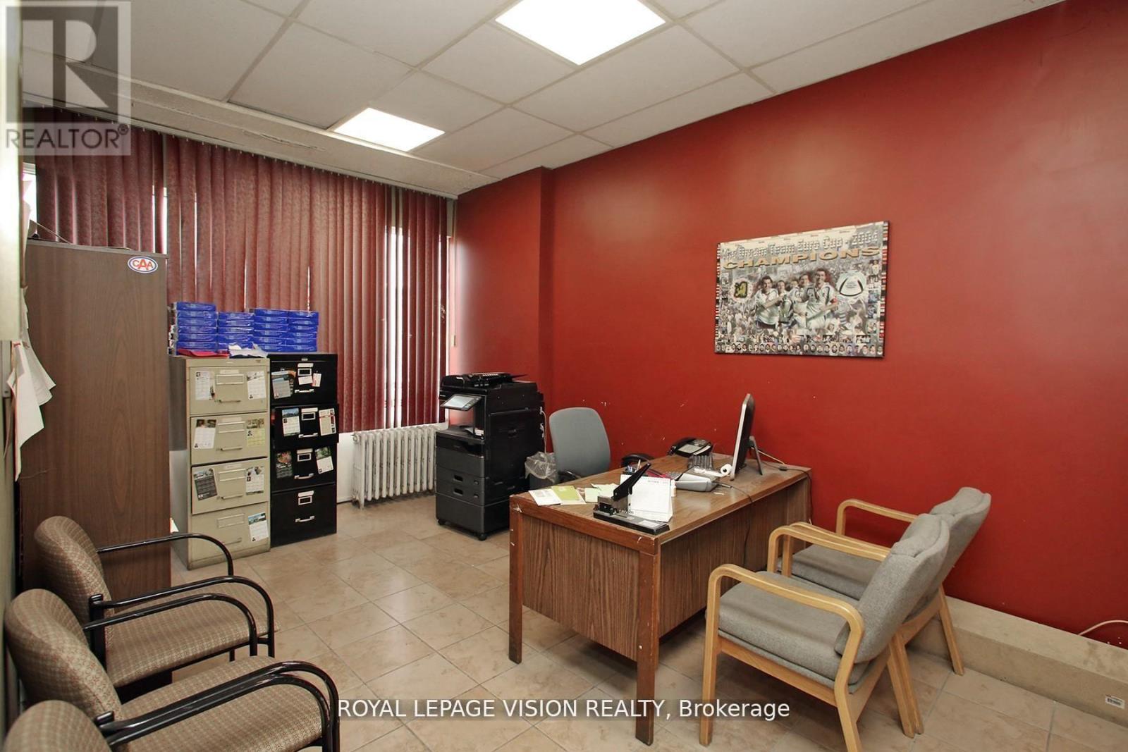 819 Pape Avenue Property Photo 11