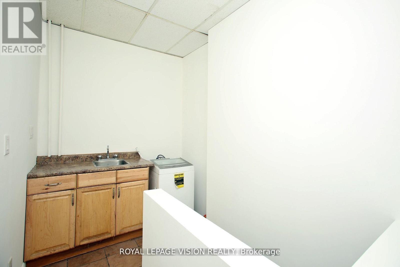 819 Pape Avenue Property Photo 16