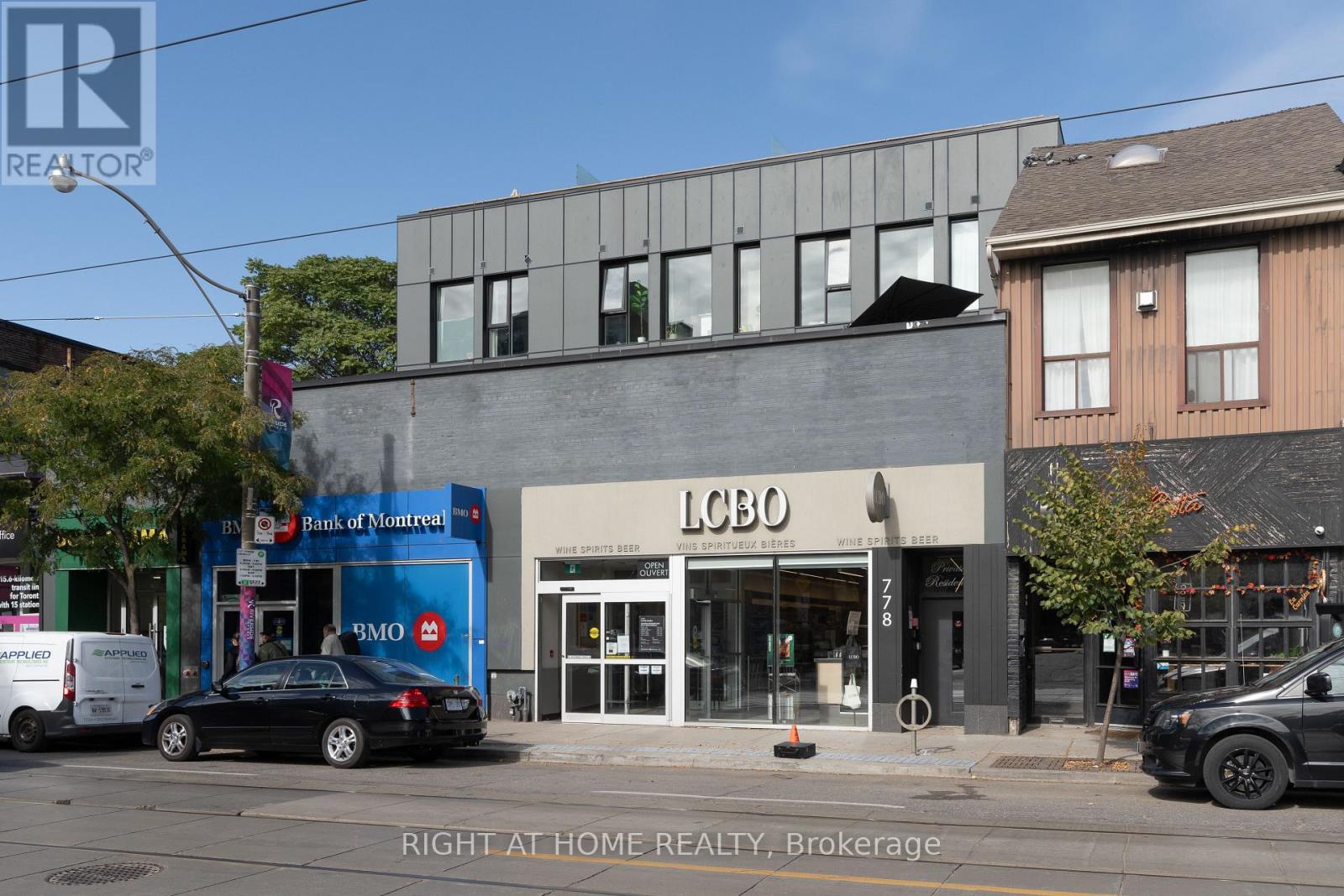 301 - 778 QUEEN STREET E Property Photo 1