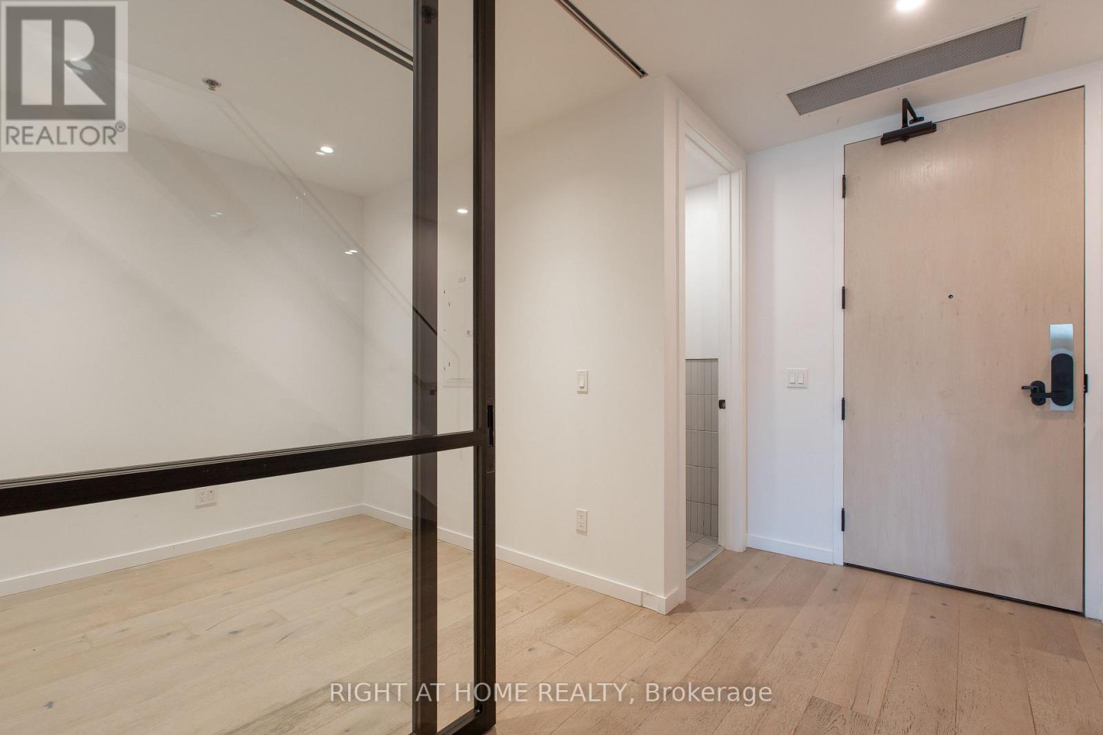 301 - 778 Queen Street E Property Photo 3
