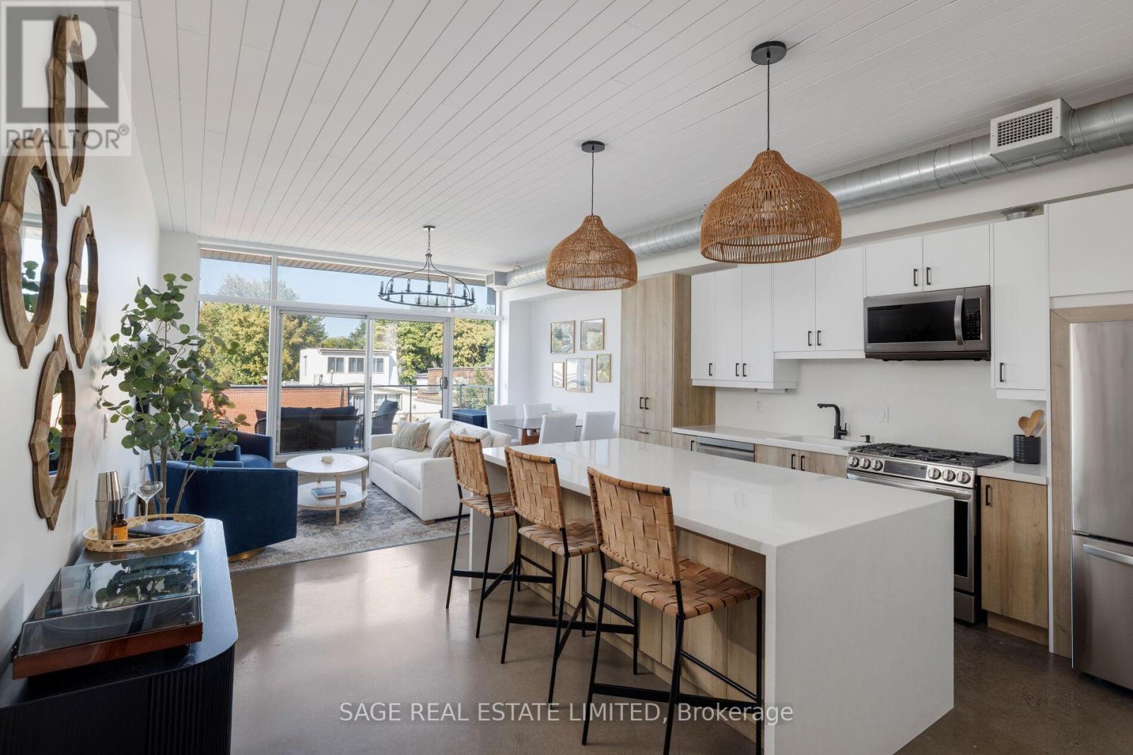 401 - 747 Queen Street E Property Photo 1