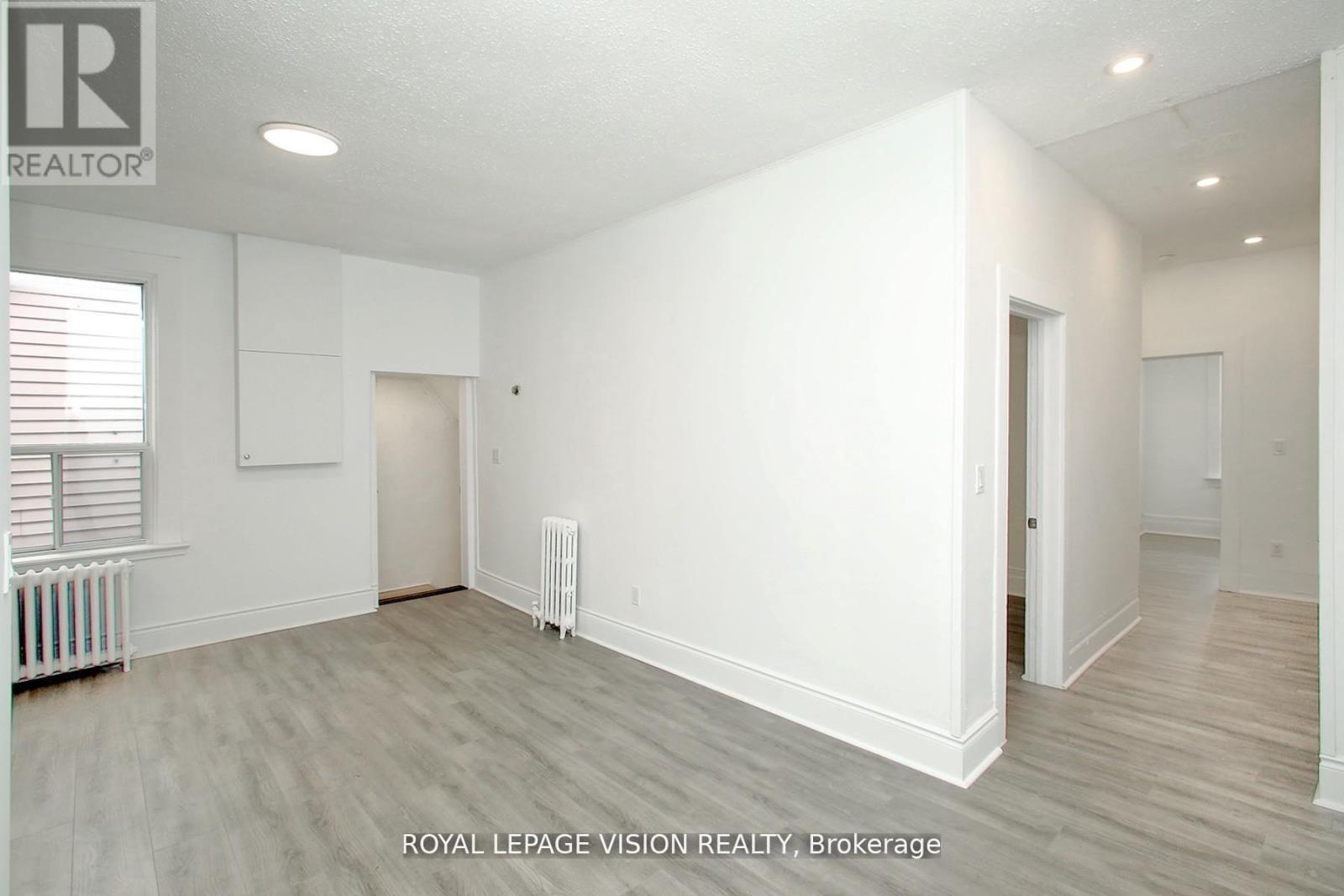 Upper - 819 Pape Avenue Property Photo 5
