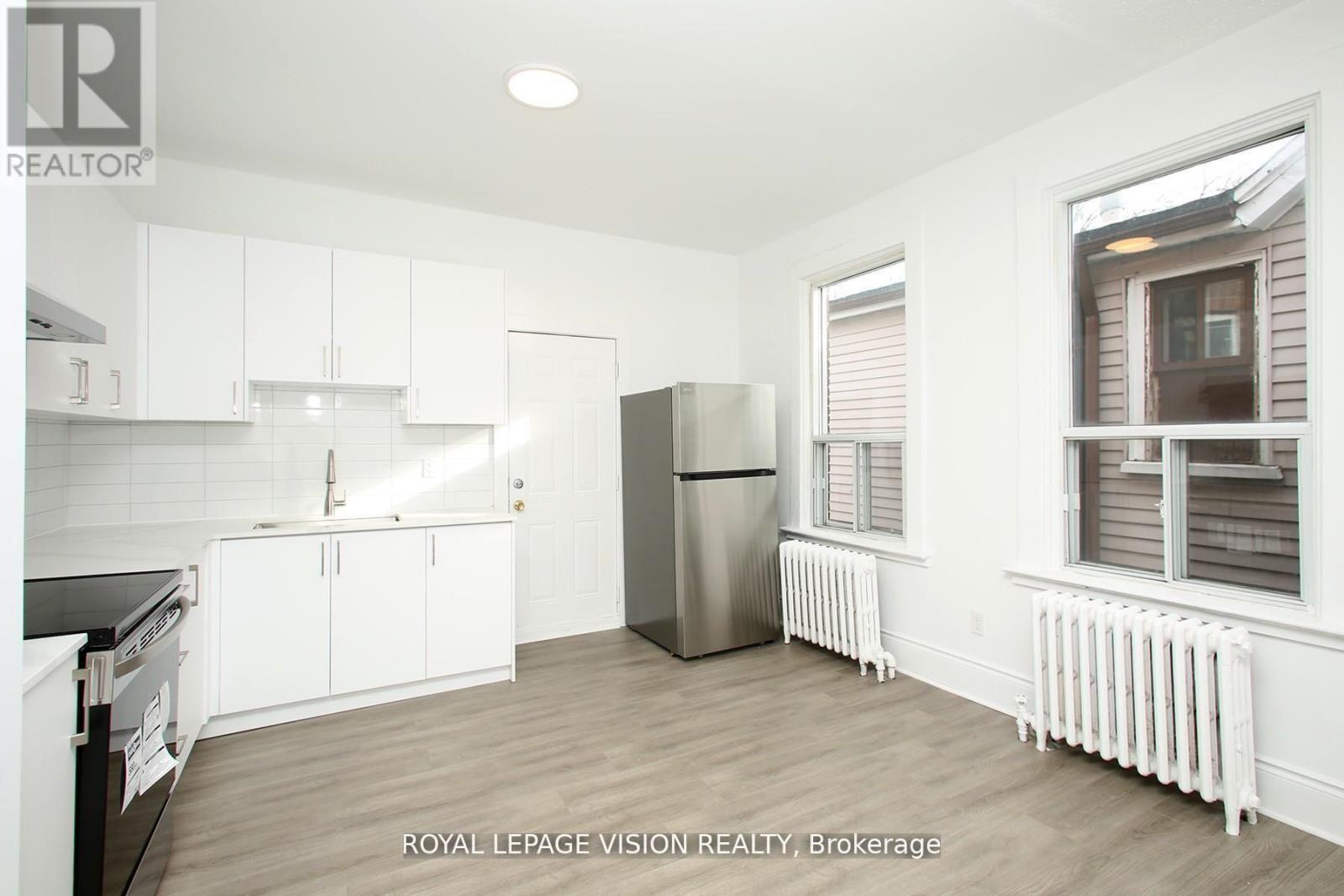 Upper - 819 Pape Avenue Property Photo 9