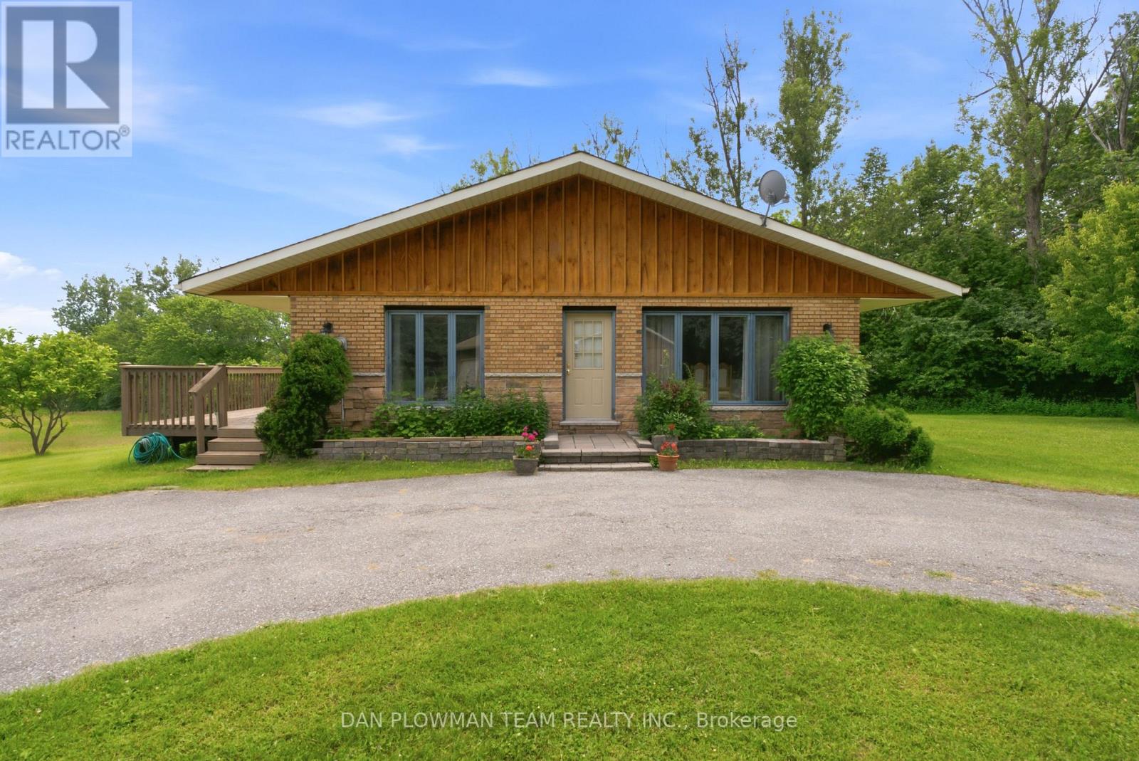 9640 Dagmar Road Property Photo 8