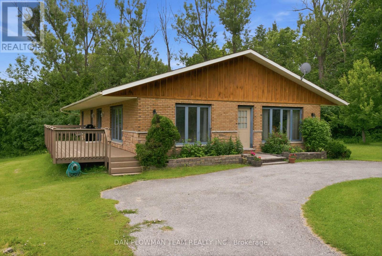 9640 Dagmar Road Property Photo 11