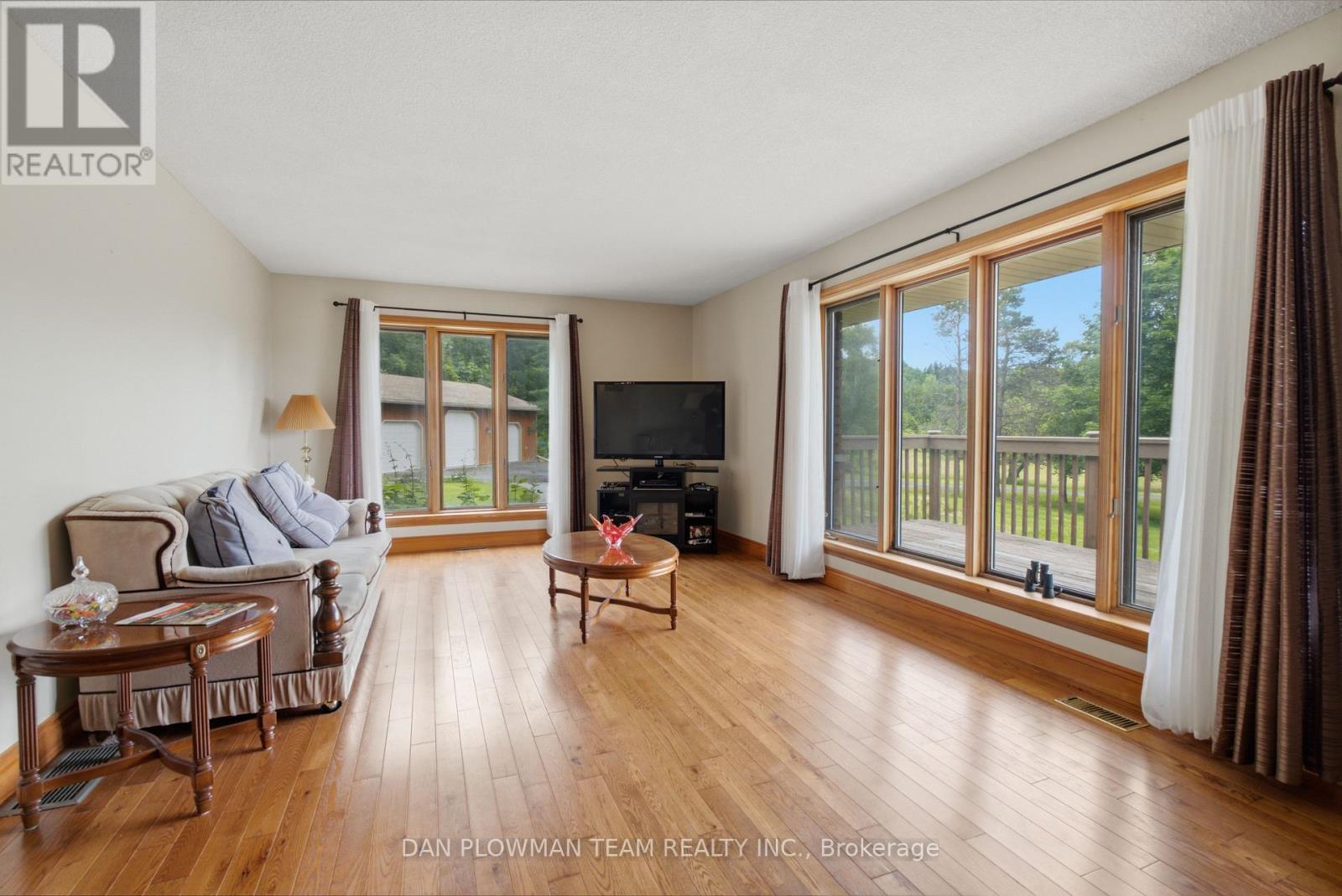 9640 Dagmar Road Property Photo 12