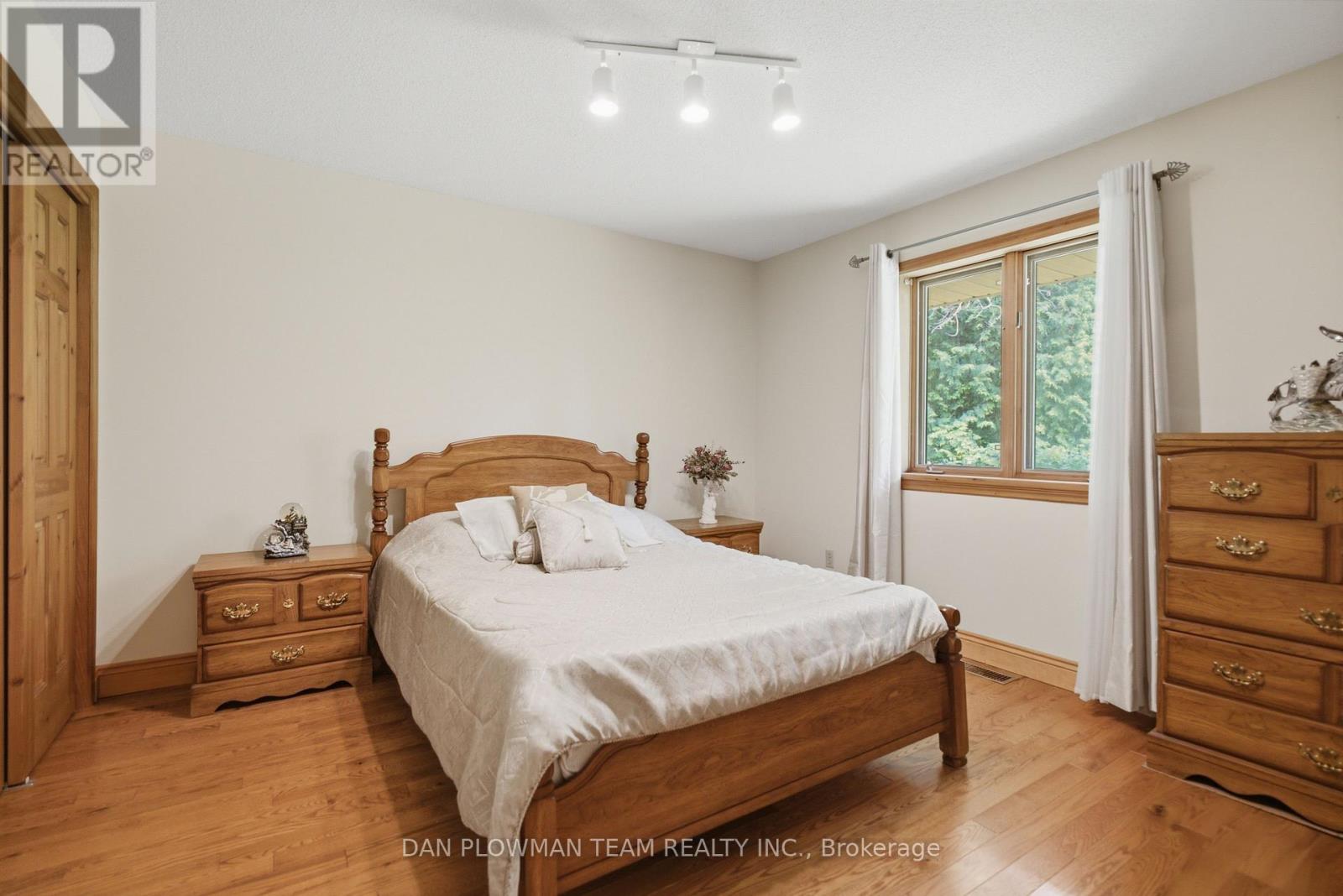 9640 Dagmar Road Property Photo 25