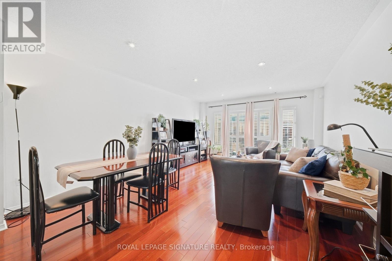 552 - 83 Mondeo Drive Property Photo 8