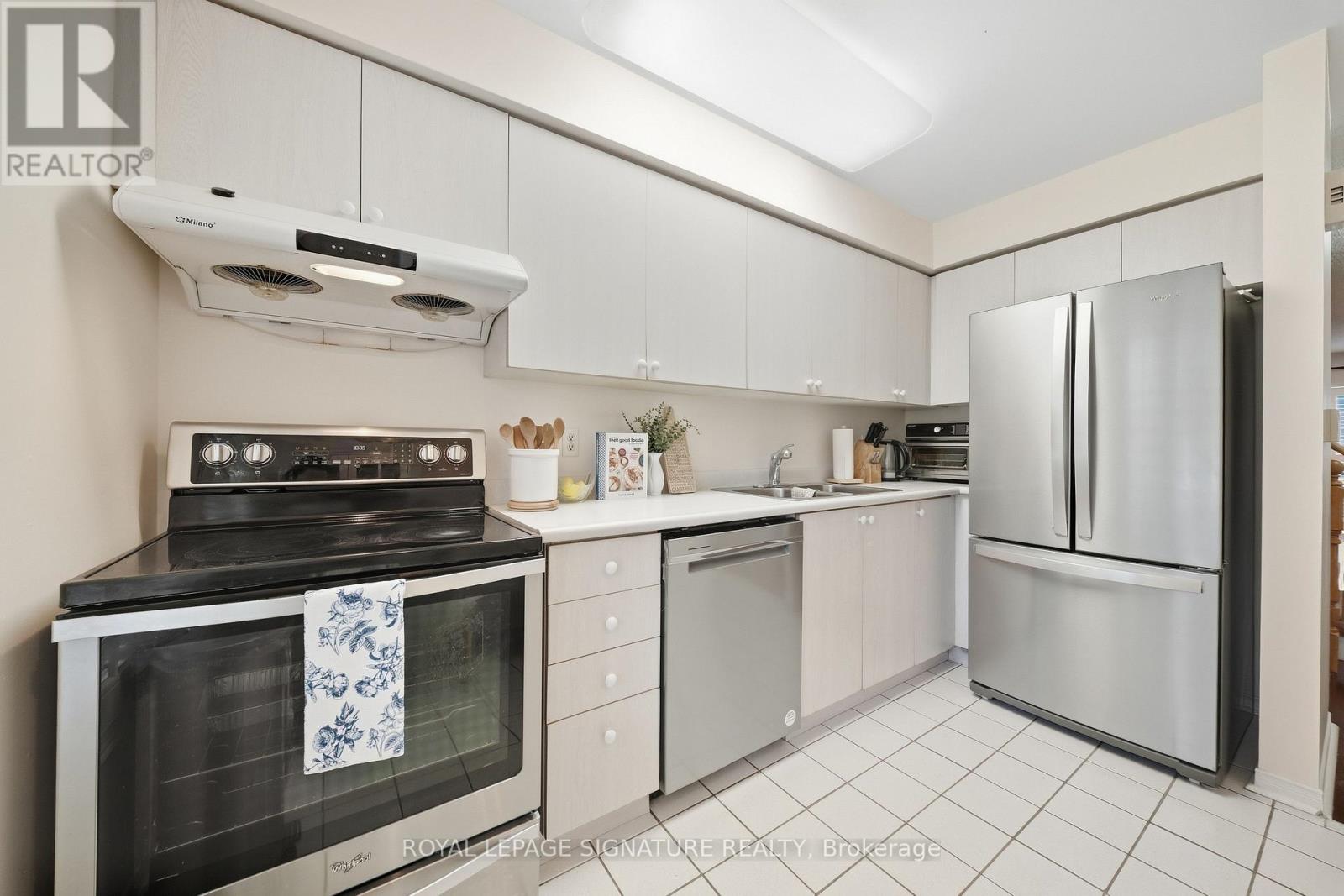 552 - 83 Mondeo Drive Property Photo 9