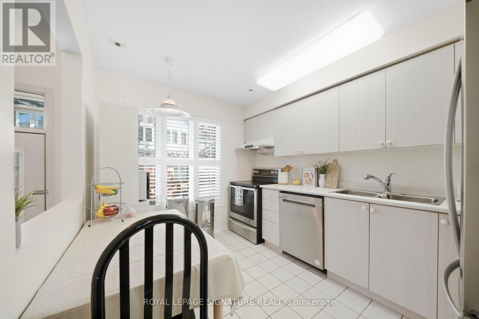552 - 83 Mondeo Drive Property Photo 11