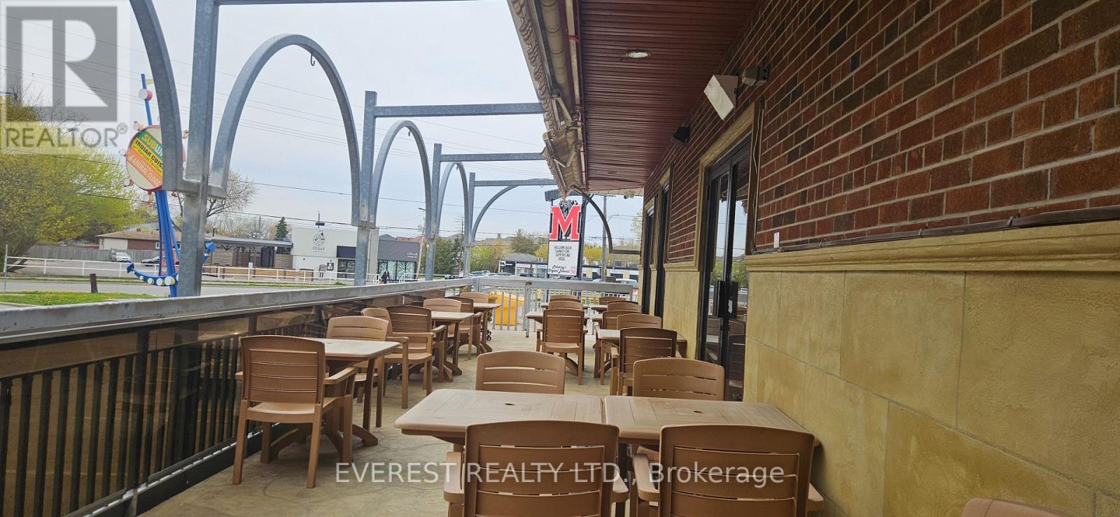 713 Krosno Boulevard Property Photo 4