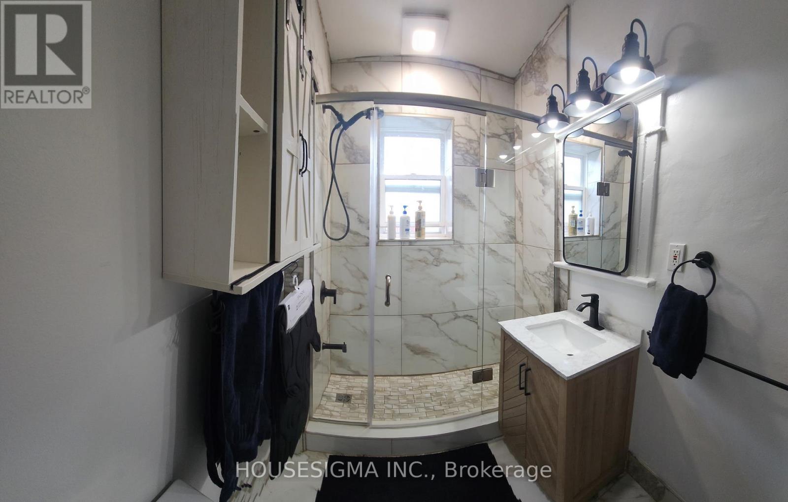 256 Woodbine Avenue Property Photo 9