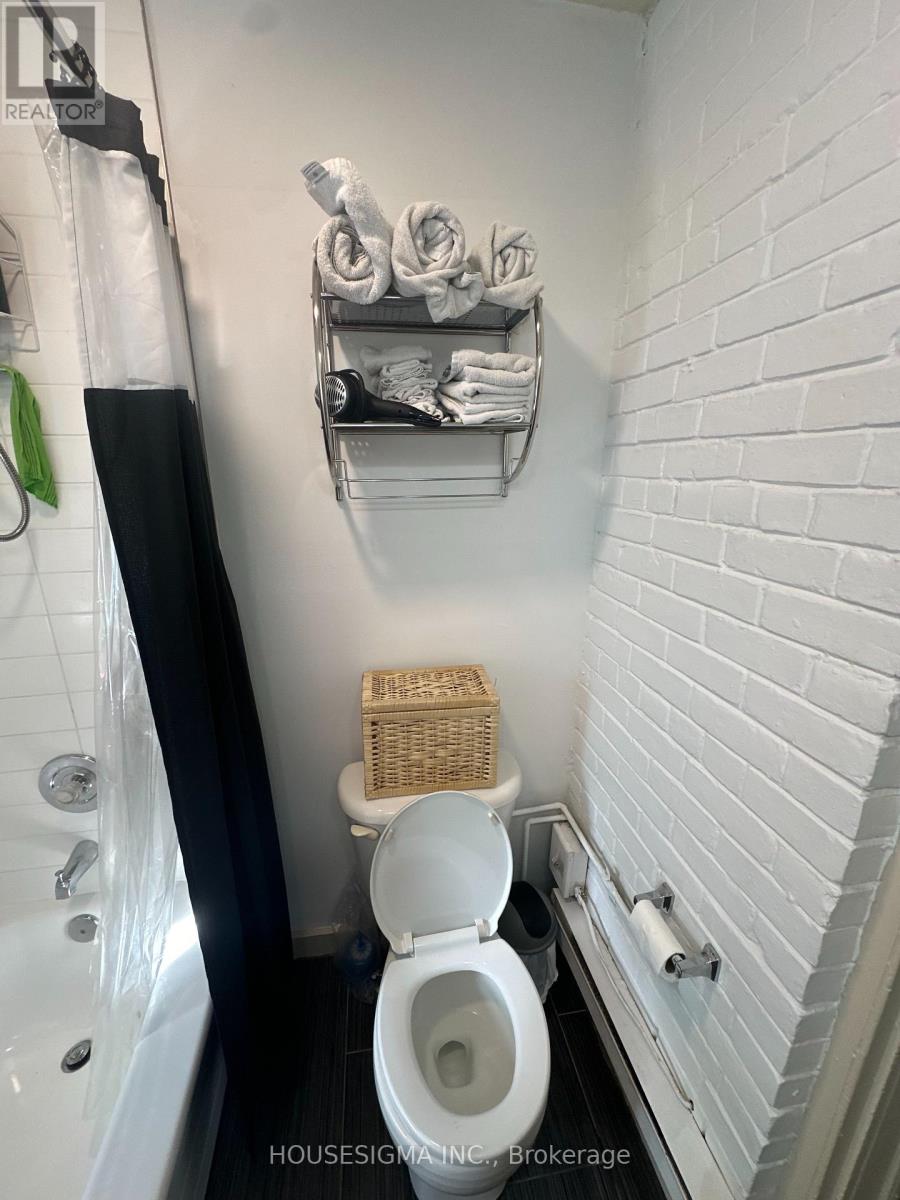 256 Woodbine Avenue Property Photo 40
