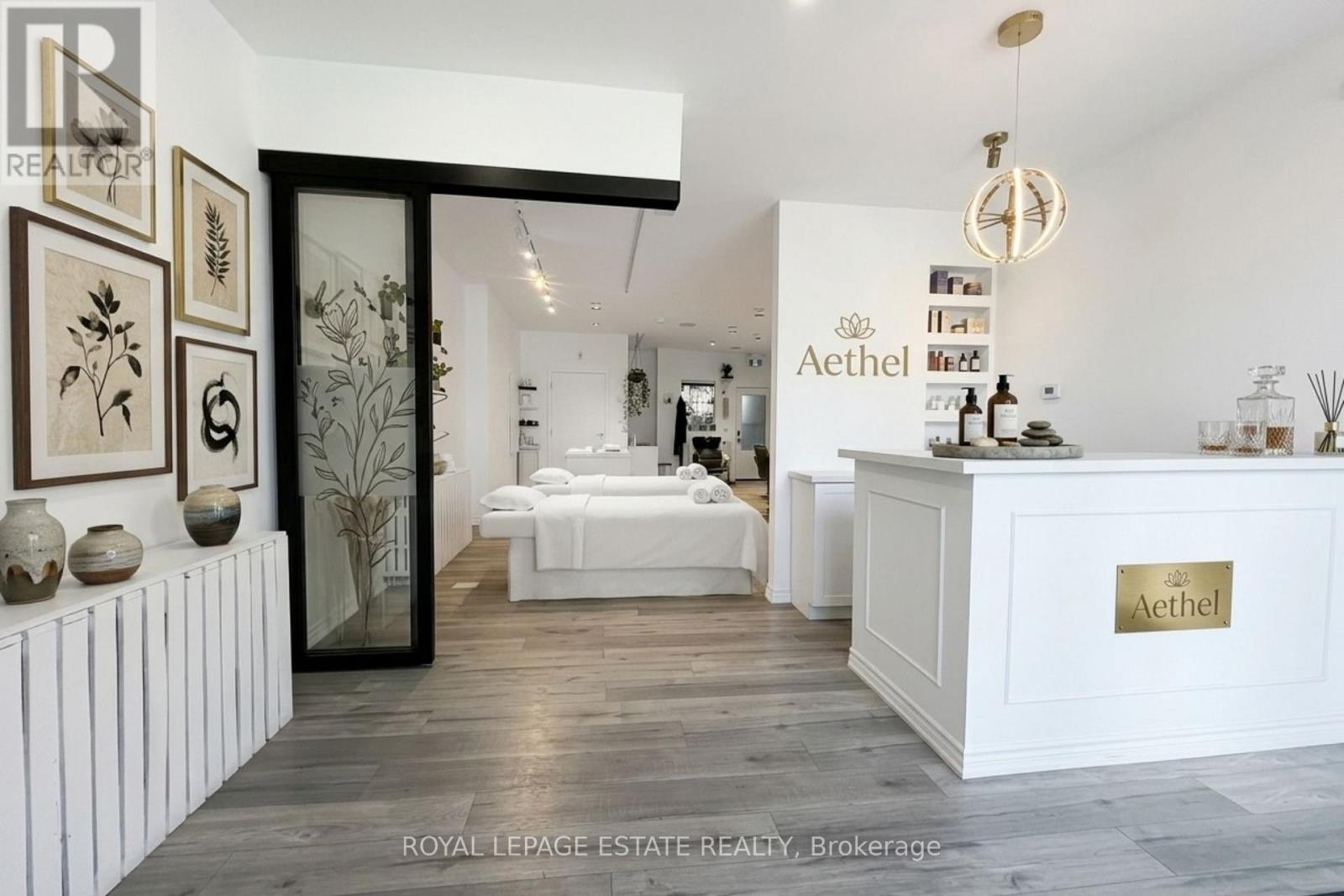 1144 Queen Street E Property Photo 13