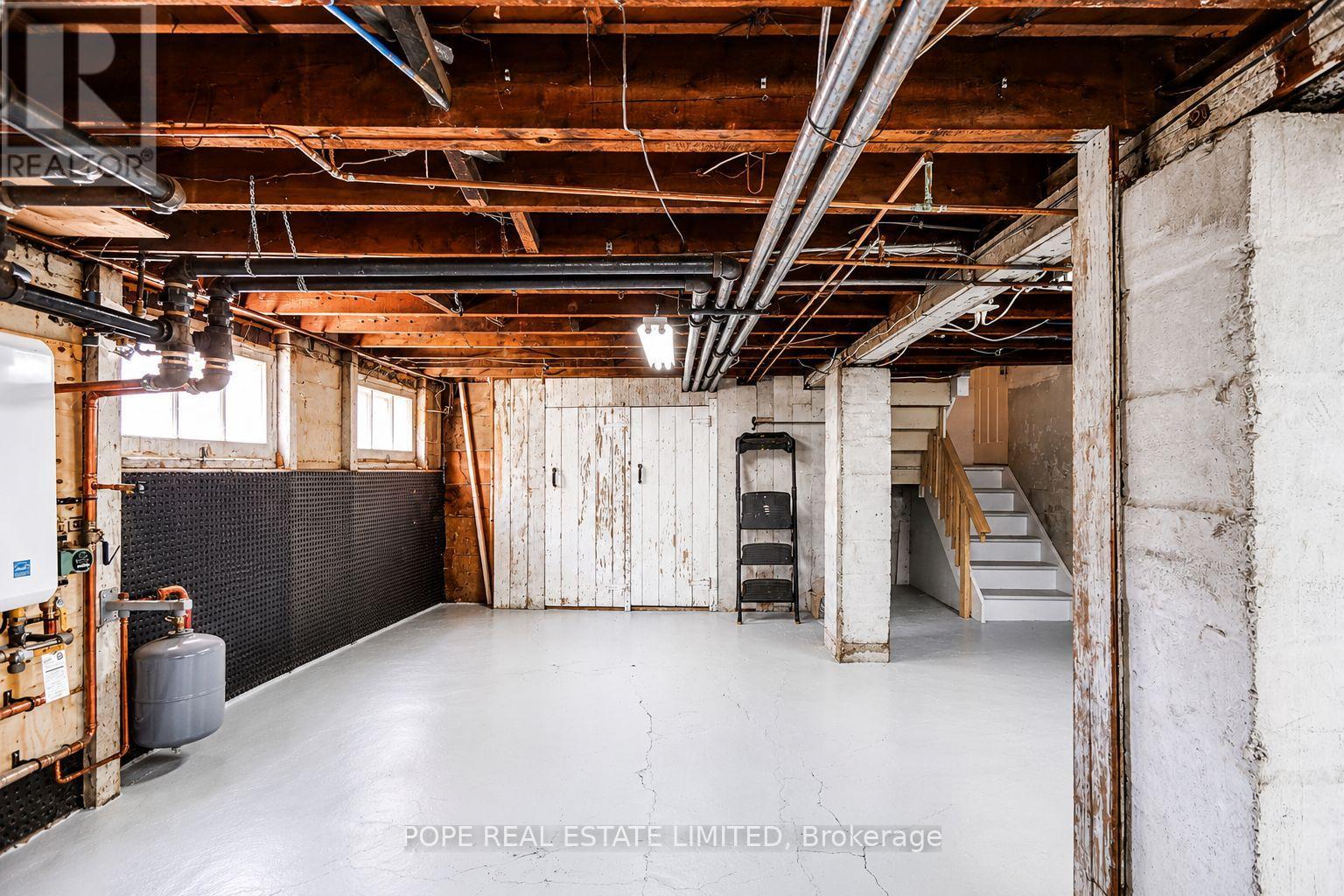 18 Edgewood Avenue Property Photo 19