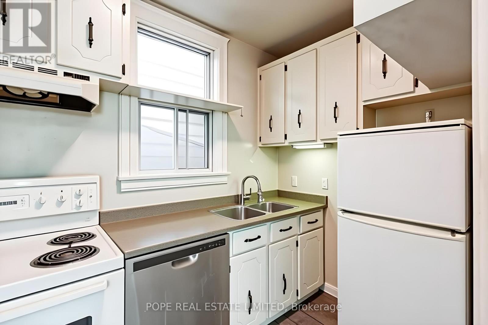 18 Edgewood Avenue Property Photo 26