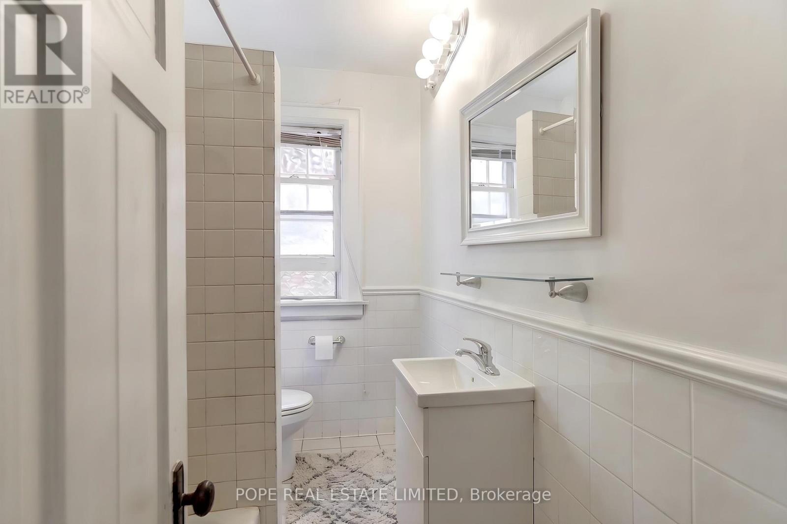 18 Edgewood Avenue Property Photo 28