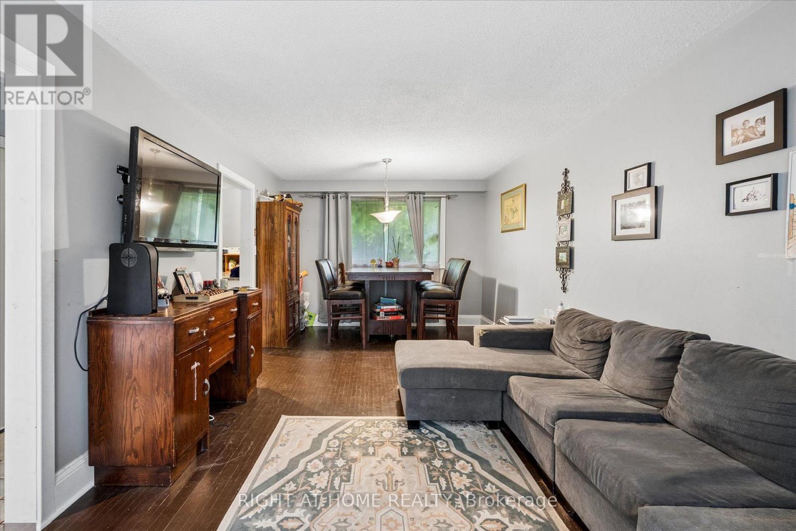 701 Central Park Boulevard N Property Photo 8