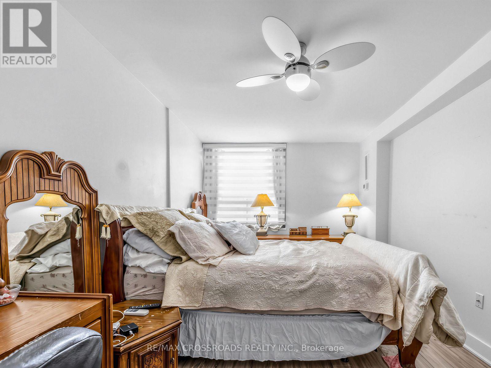 504 - 4060 Lawrence Avenue E Property Photo 21