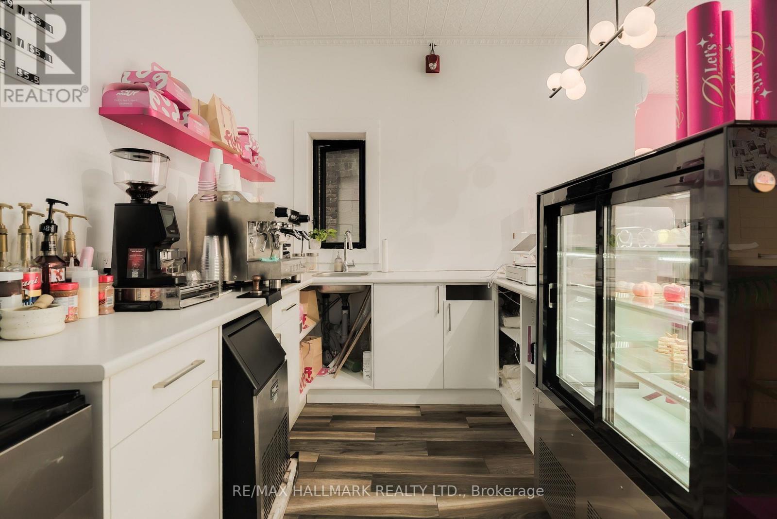 800 Danforth Avenue Property Photo 7