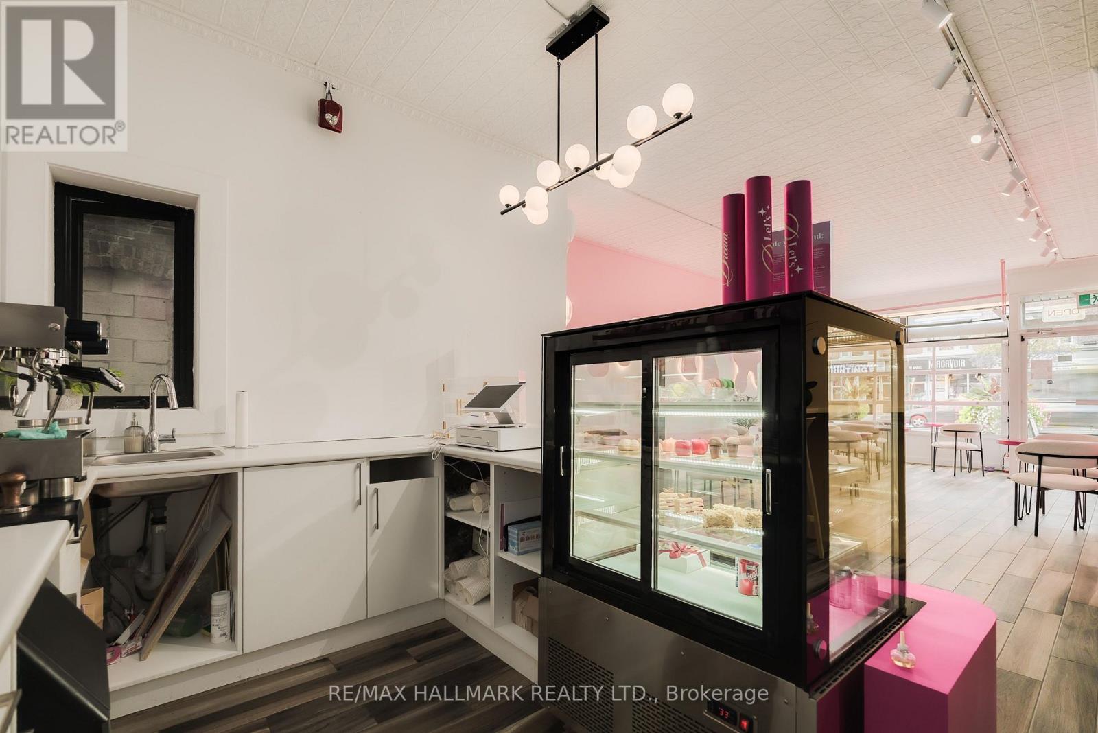 800 Danforth Avenue Property Photo 10