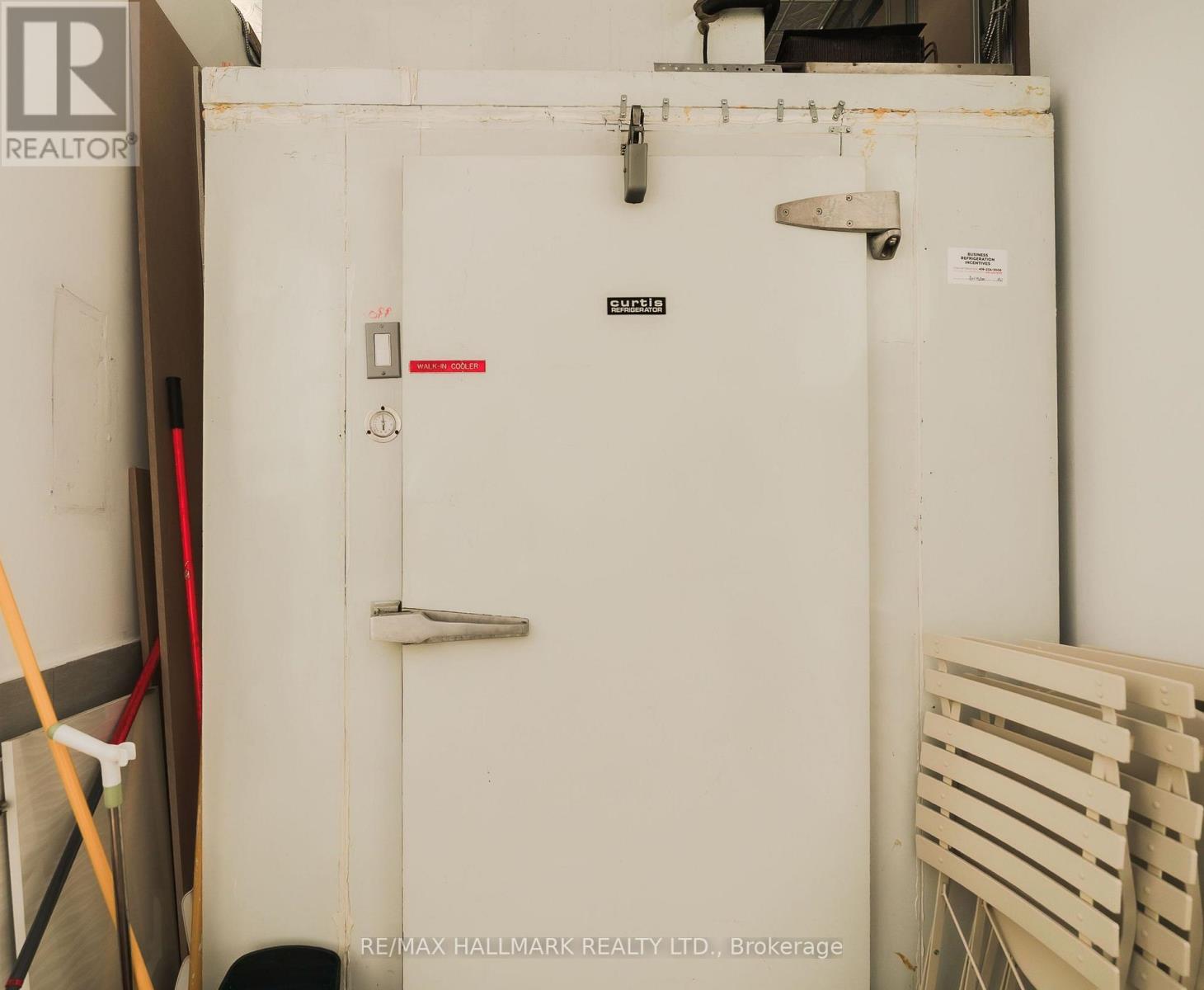 800 Danforth Avenue Property Photo 14